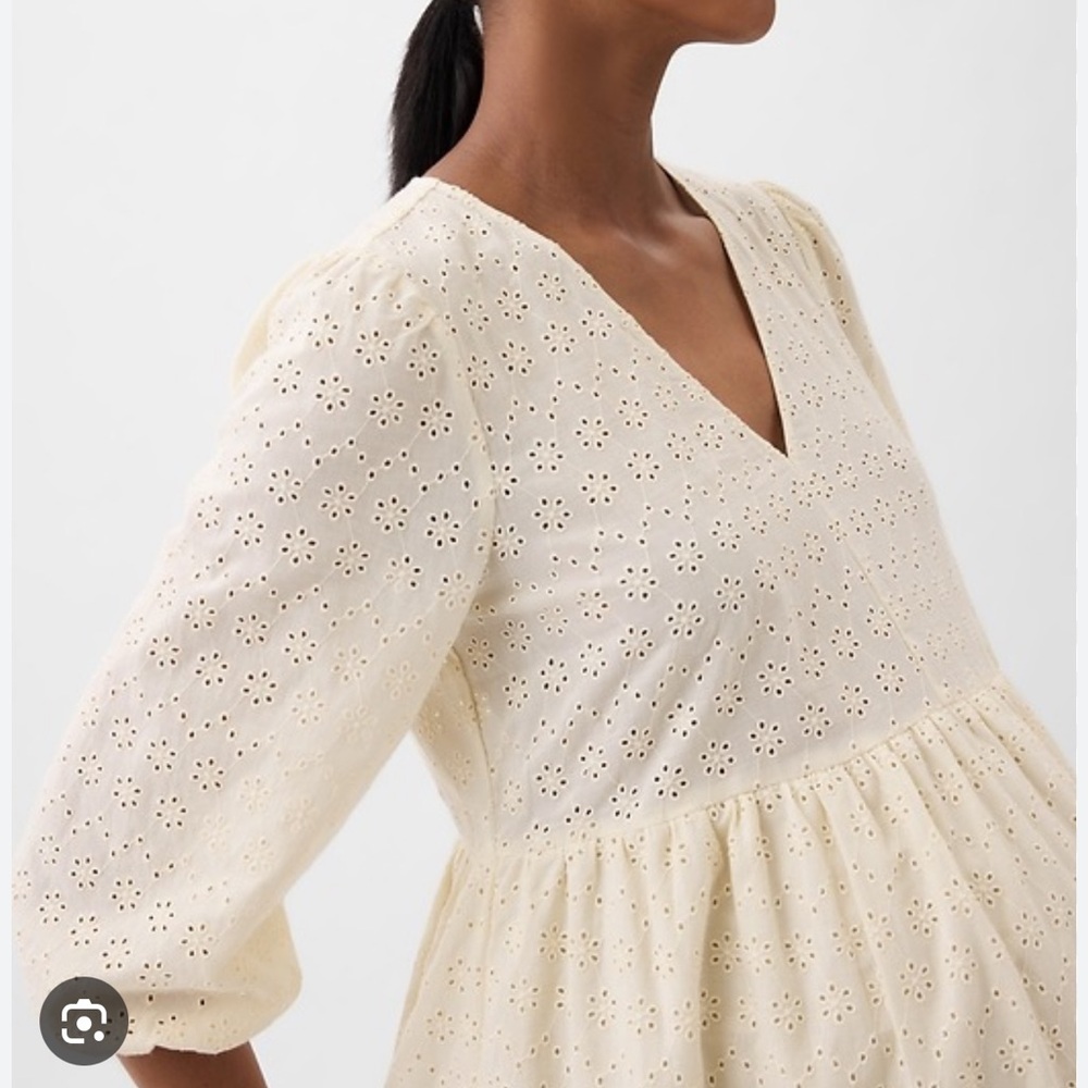 GAP Maternity Eyelet Dress NWOT - Picture 2 of 3